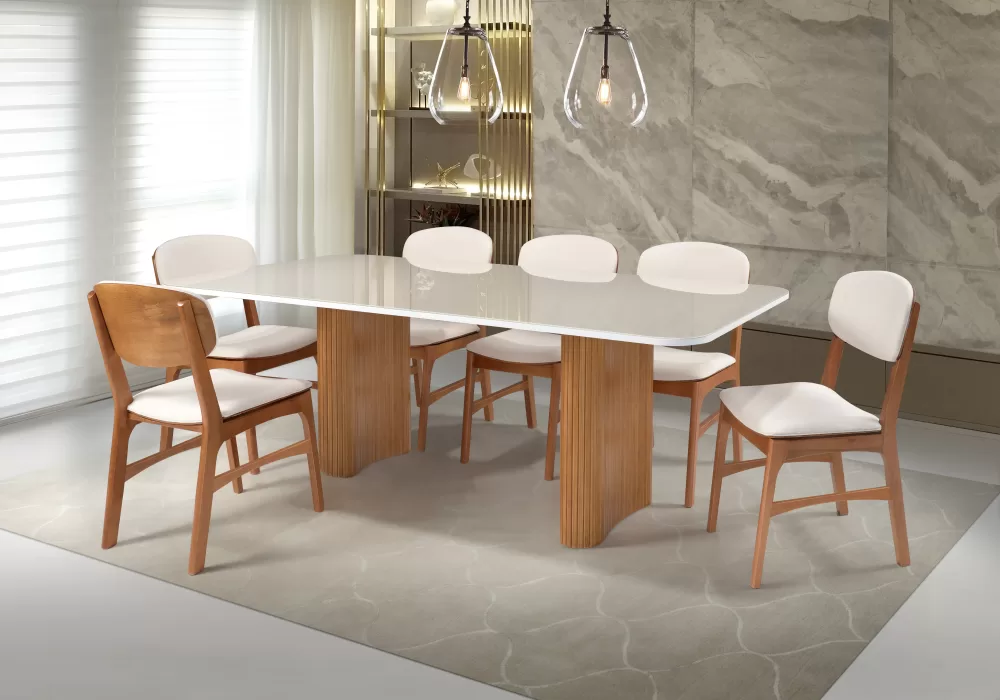 Cadeira Aurora – Conforto e Design Moderno em Madeira Estofada